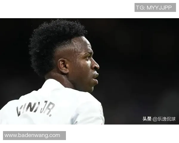 边锋足球明星的传奇人物盘点与成就分析